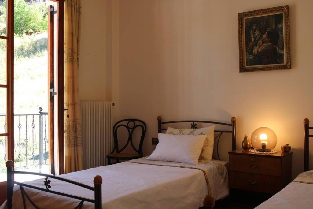 Velia Guesthouse กาลาวริตา ภายนอก รูปภาพ