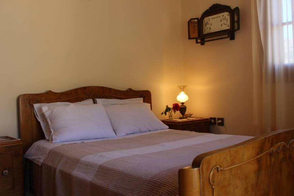 Velia Guesthouse กาลาวริตา ภายนอก รูปภาพ
